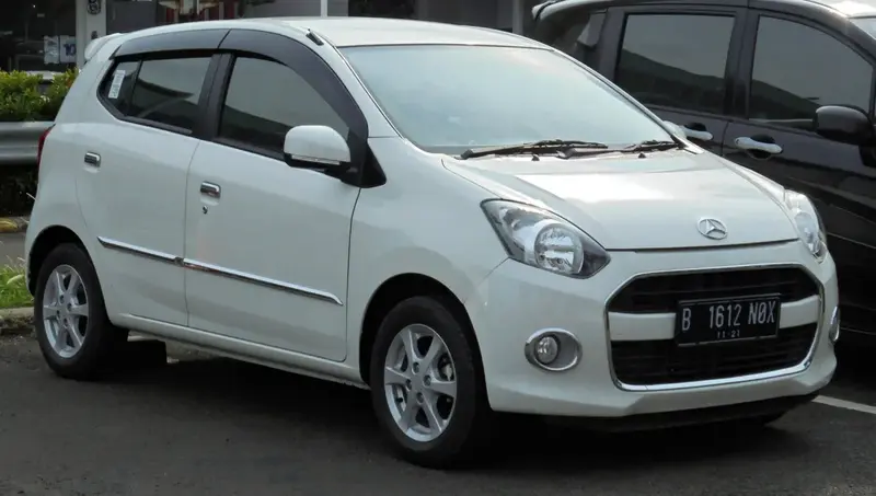 Daihatsu Ayla - 1