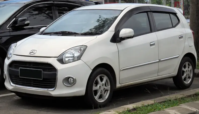Daihatsu Ayla - 2