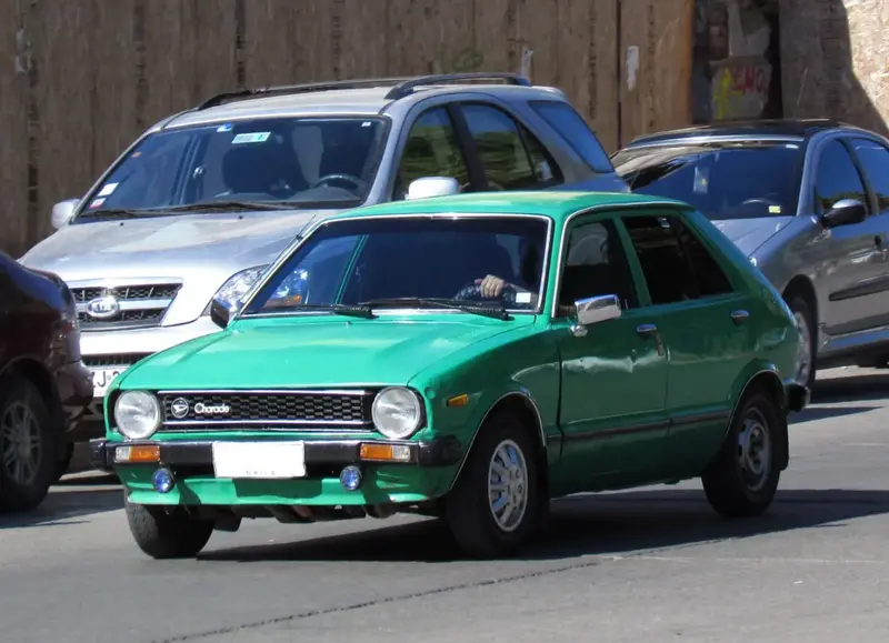 Daihatsu Charade - 2