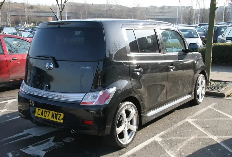 Daihatsu Materia - 2