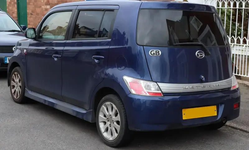 Daihatsu Materia - 4