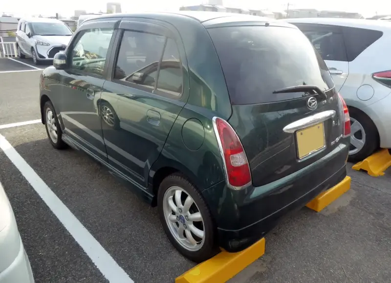 Daihatsu Mira Gino - 4