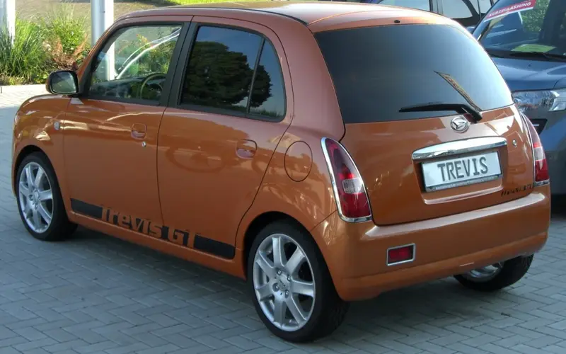 Daihatsu Trevis - 2