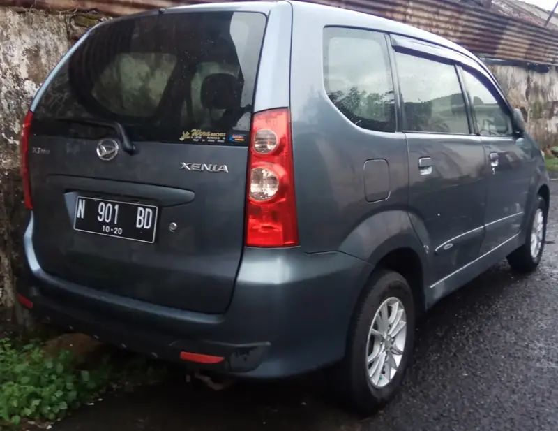 Daihatsu Xenia - 2