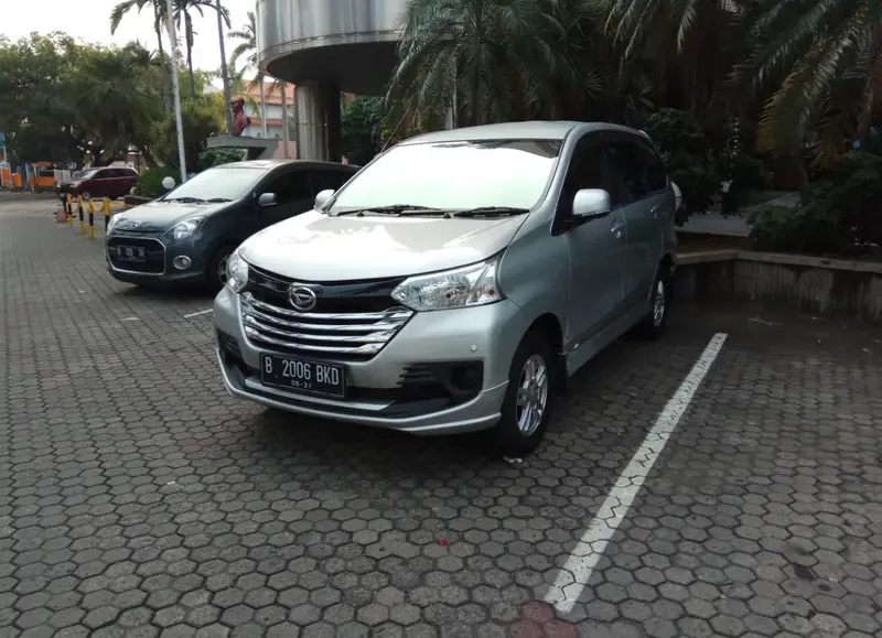 Daihatsu Xenia - 3