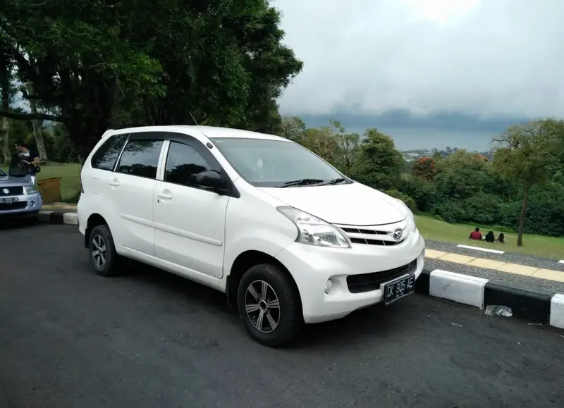Daihatsu Xenia - 4