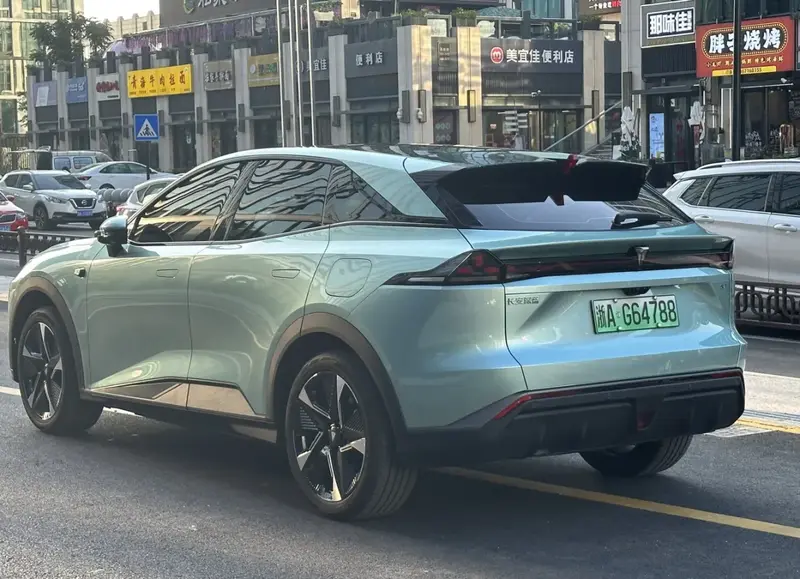 Deepal S07 S7 80 kWh (218 bg) Electric - görsel 6