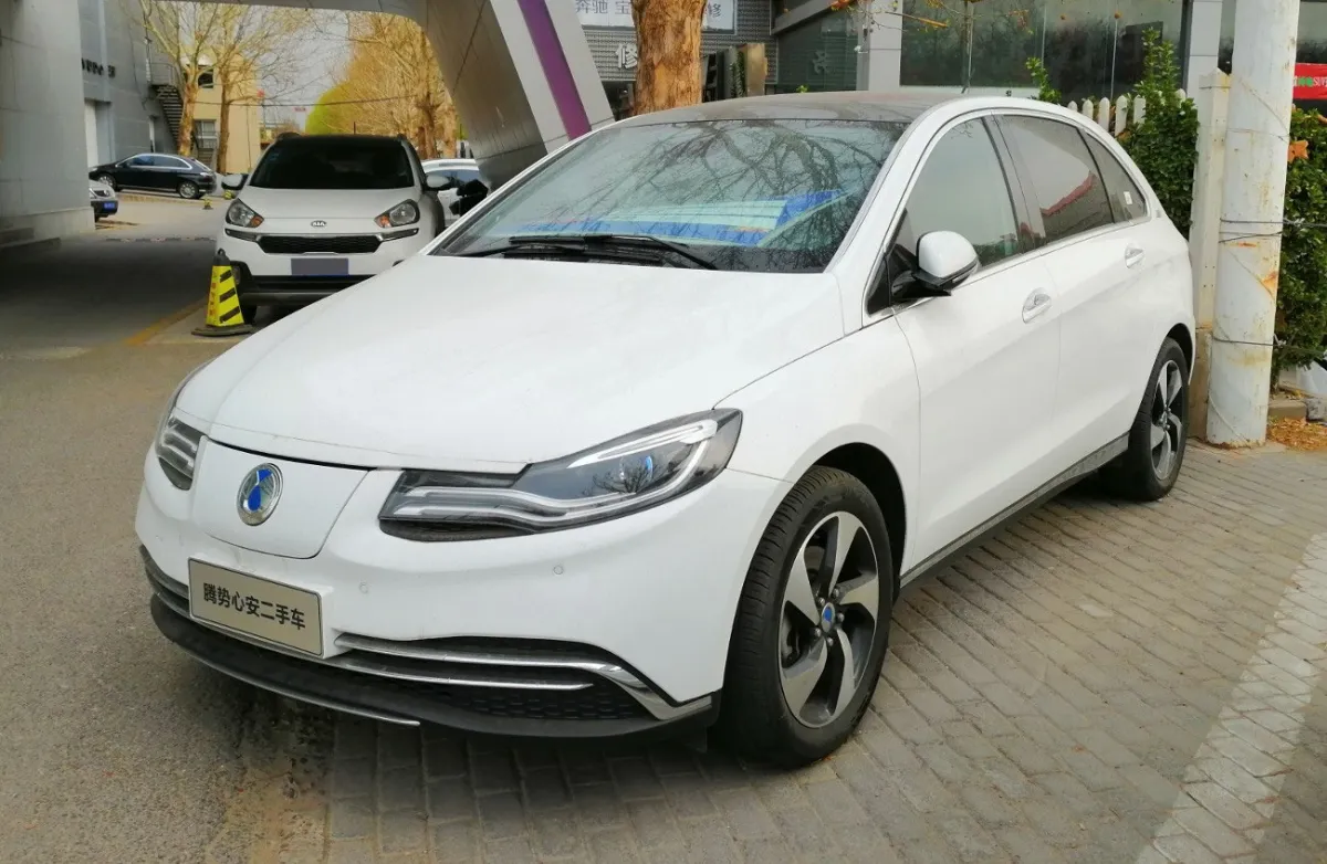 Denza EV/500 500 70 kWh (184 bg) Electric