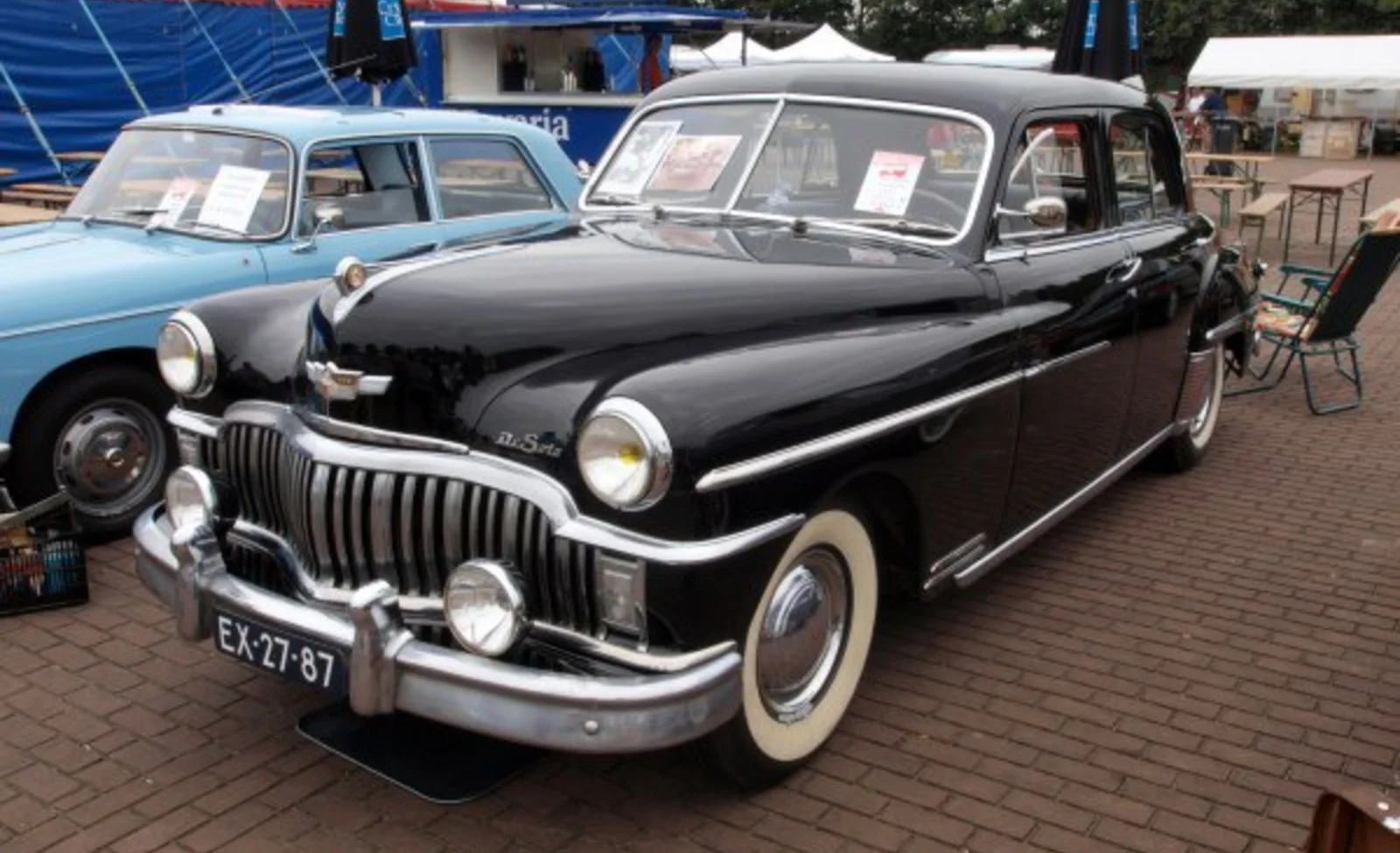 DeSoto Custom Custom 4-Door Sedan (Second Series)
