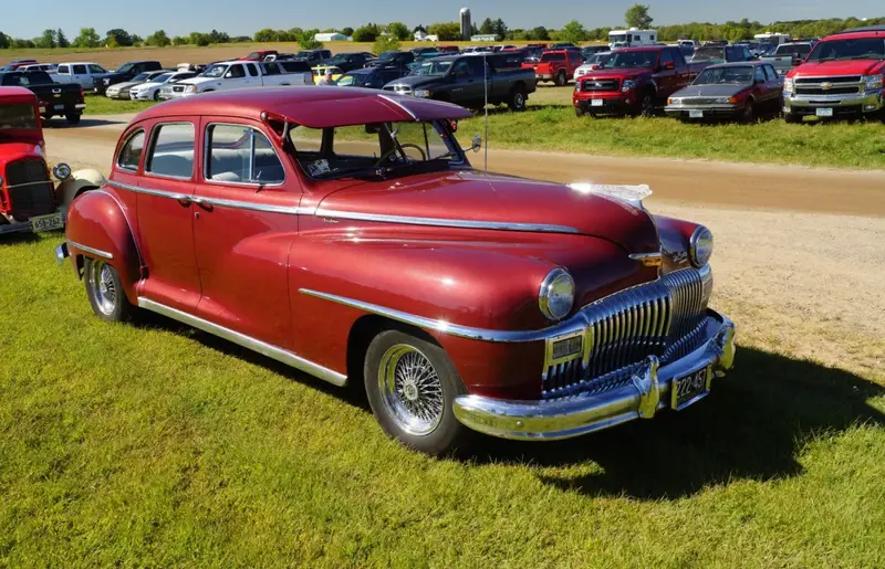 DeSoto Custom Custom 4-Door Sedan