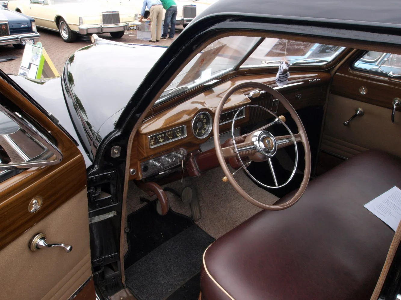 DeSoto Deluxe Deluxe Carry-All Sedan (Second Series)