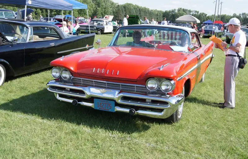 DeSoto Fireflite - 4