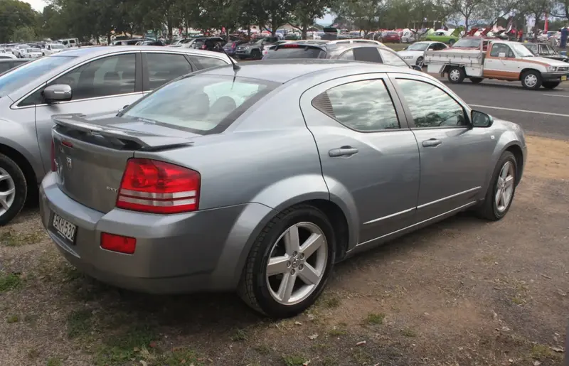 Dodge Avenger - 6