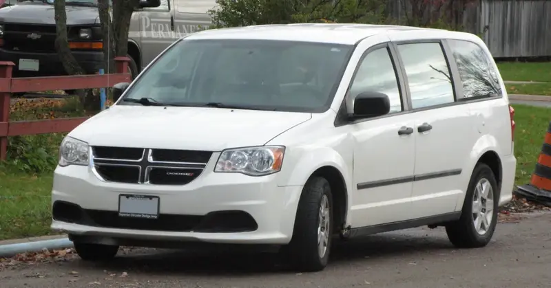 Dodge Caravan - 3