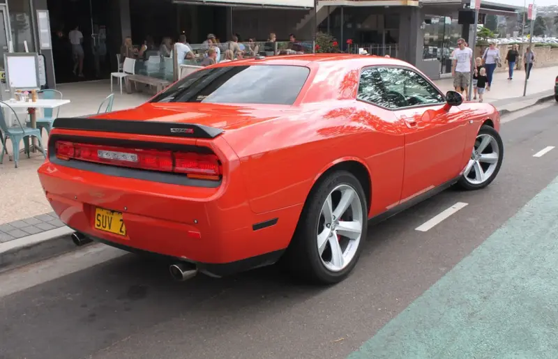 Dodge Challenger - 6