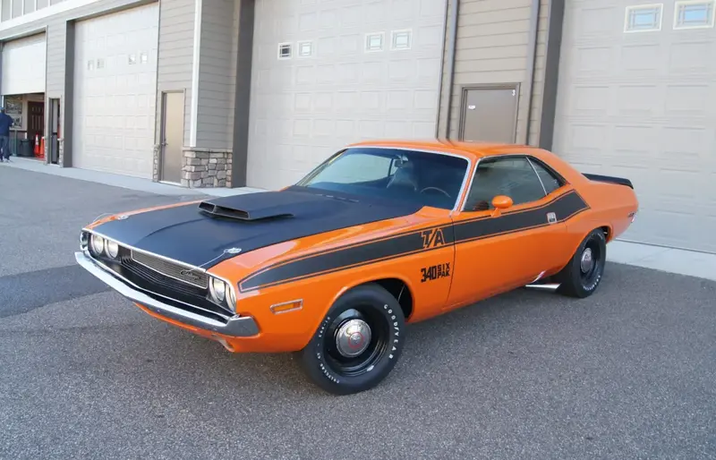 Dodge Challenger - 4