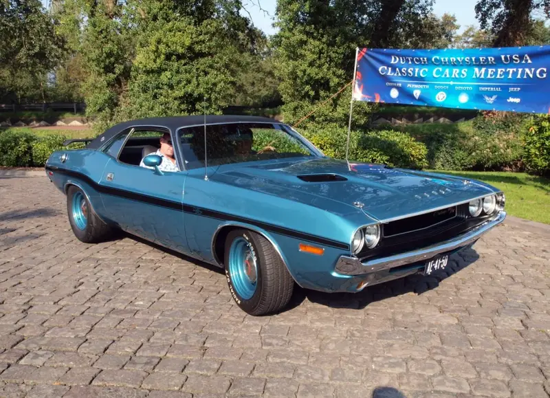 Dodge Challenger - 6