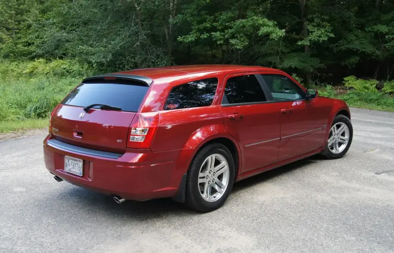 Dodge Magnum - 5