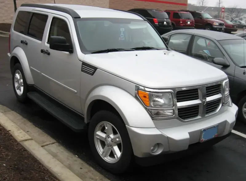 Dodge Nitro Nitro 3.7 i V6 12V 4WD (213 bg) - görsel 2
