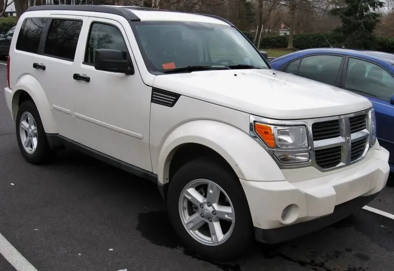 Dodge Nitro Nitro 3.7 i V6 12V 4WD (213 bg) - görsel 3