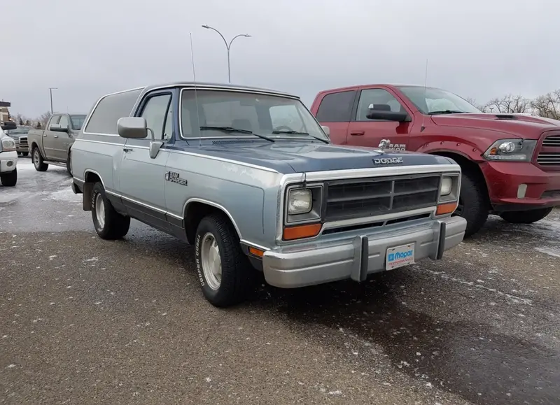 Dodge Ramcharger - 2