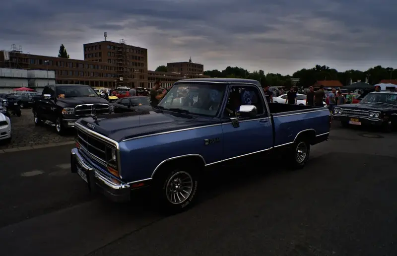 Dodge RAM Ram 150 Conventional Cab D150 S 3.9 V6 (125 bg) - görsel 5