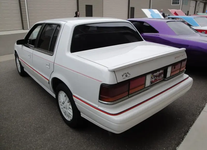 Dodge Spirit Spirit 2.5 (102 bg) - görsel 2