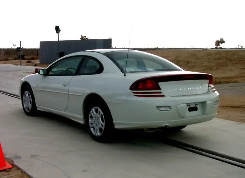 Dodge Stratus - 3
