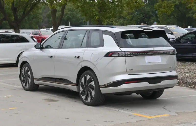 DongFeng e pi 008 - 2