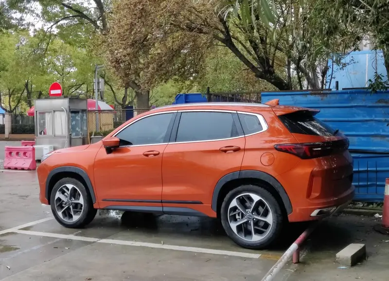 Exeed LX - 3