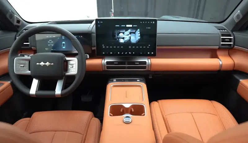 Fangchengbao Tai 7 Tai 7 1.5T 26.6 kWh (428 bg) Plug-in Hybrid E-CVT - görsel 6