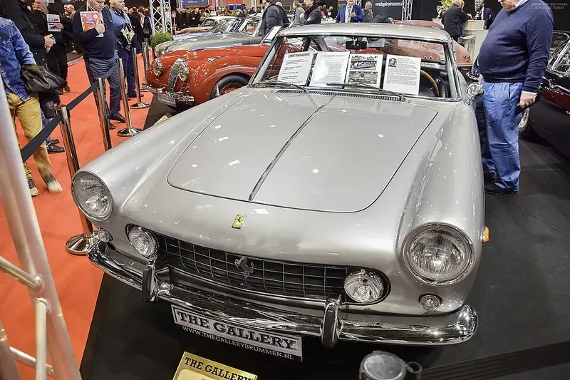 Ferrari 330 330 GT 2+2 (Serie 2)