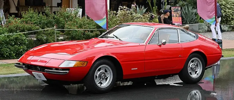 Ferrari 365 - 4