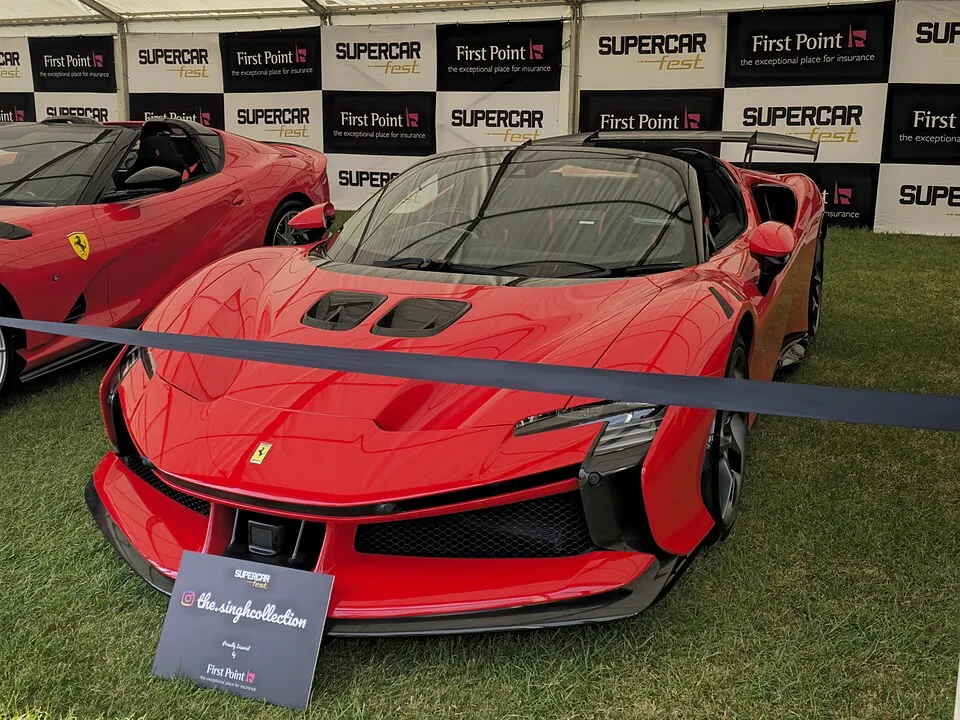 Ferrari 4