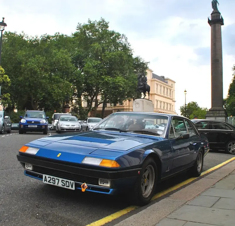 Ferrari 400 - 4