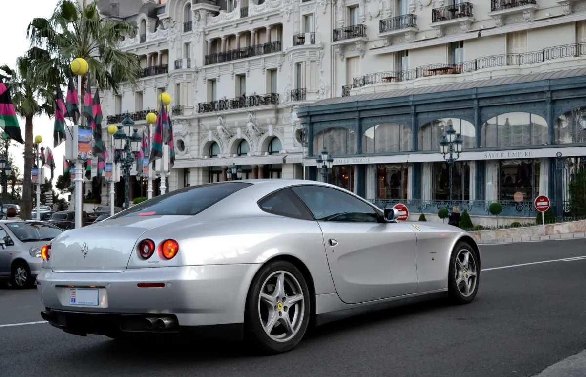 Ferrari - 12