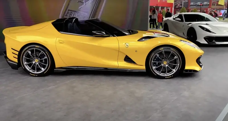 Ferrari 812 812 GTS