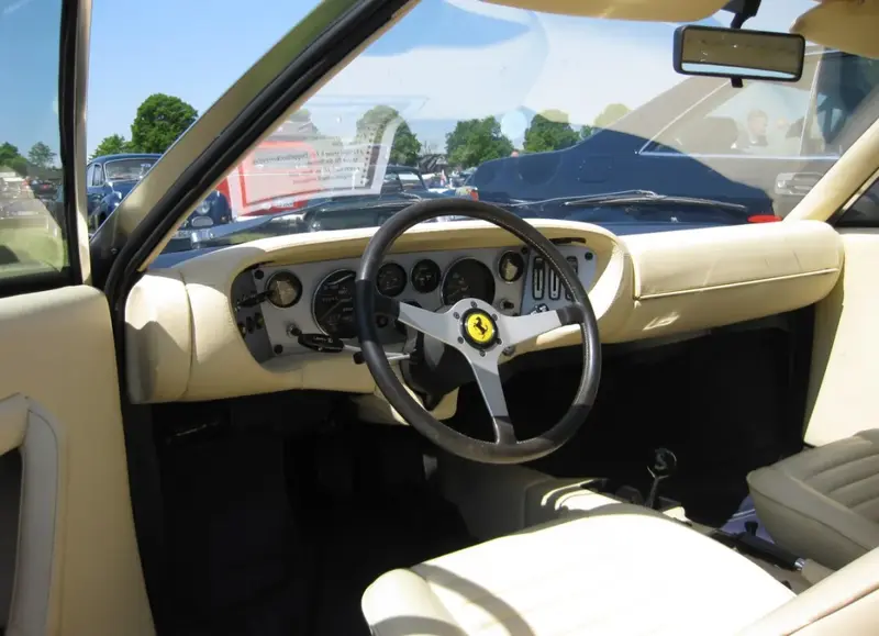 Ferrari Dino - 6
