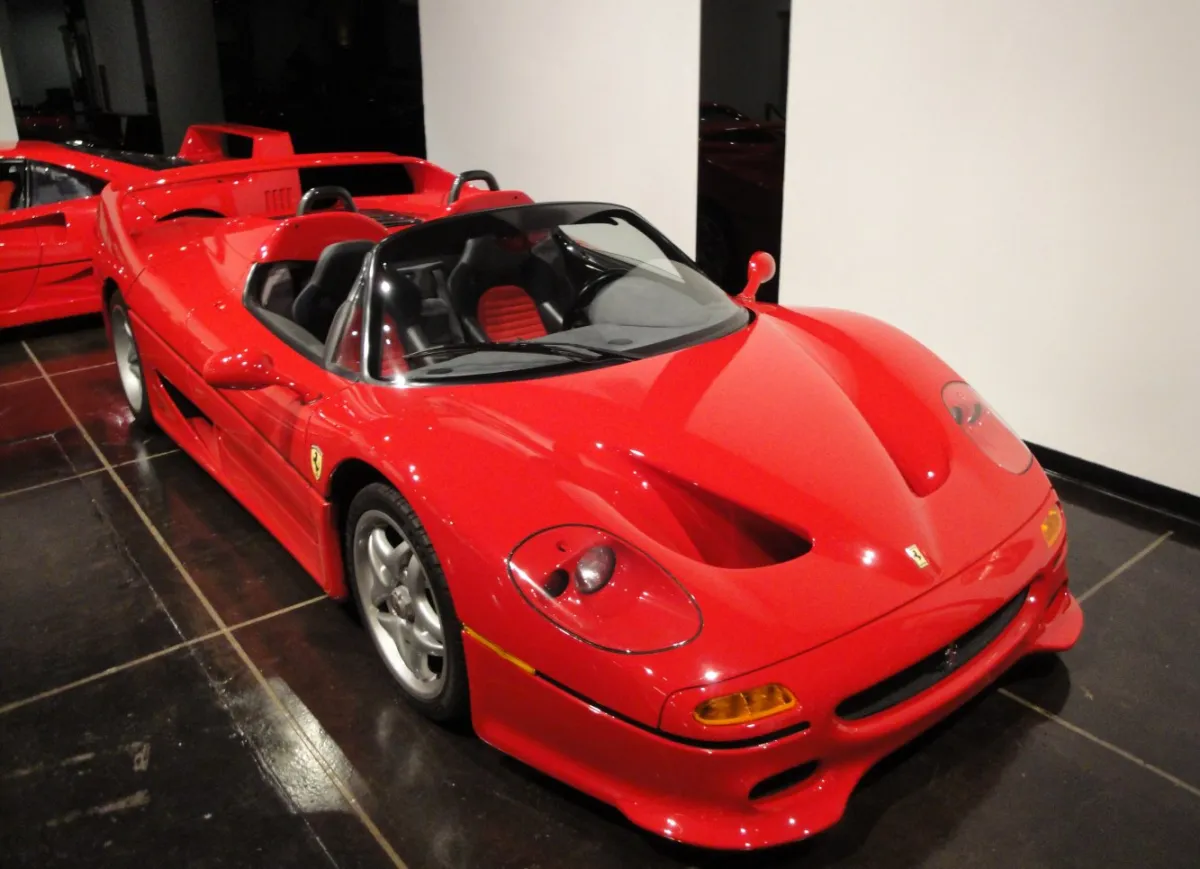 Ferrari - 8