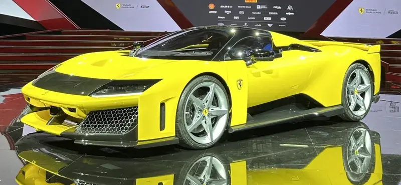 Ferrari F80 F80 3.0 V6 (1200 bg) Mild Hybrid e-4WD F1 DCT - görsel 2