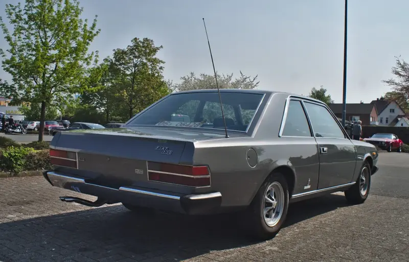 Fiat 130 - 2