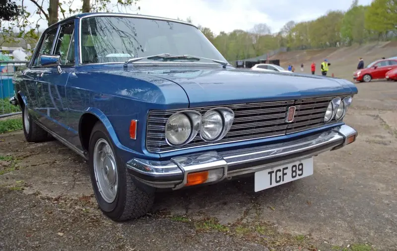 Fiat 130 - 3