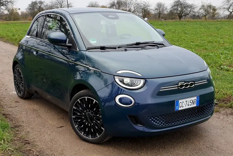 Fiat 500 500e (332)