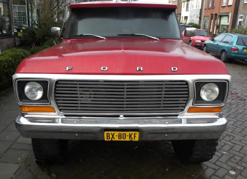 Ford Bronco - 2