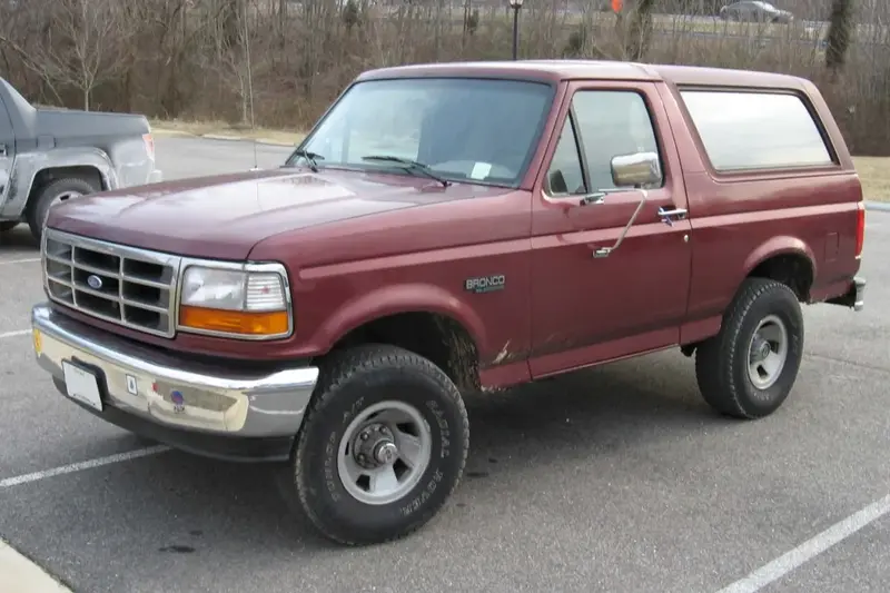 Ford Bronco - 2
