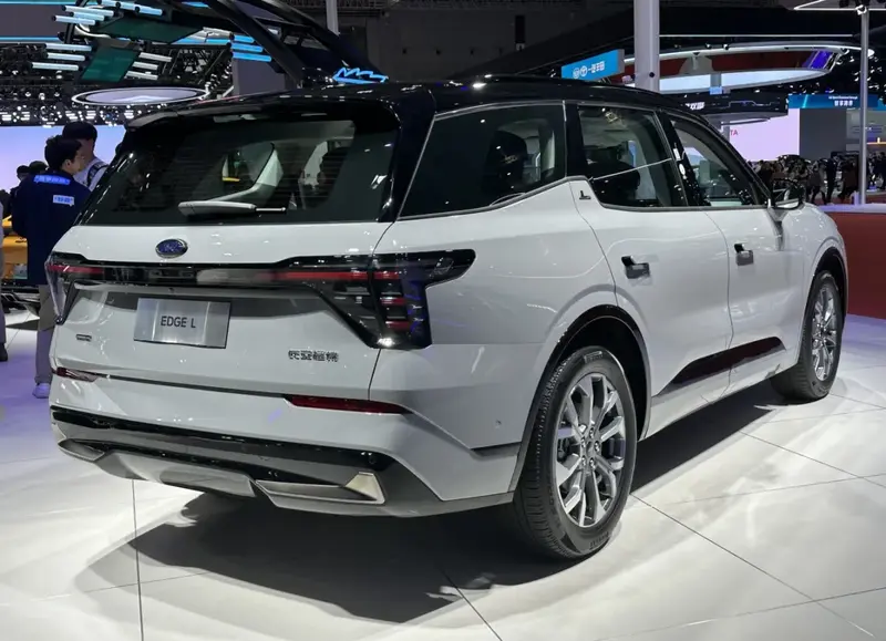 Ford Edge - 3