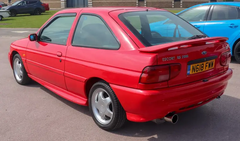 Ford Escort - 2