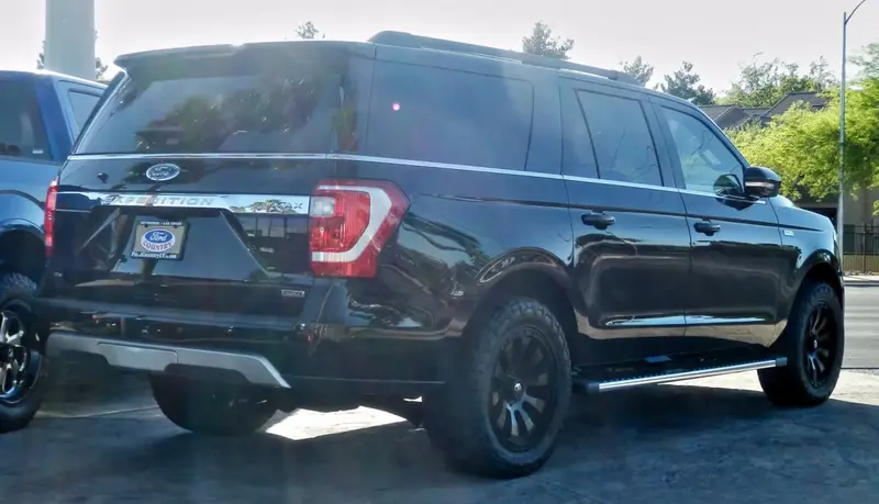 Ford Expedition - 3