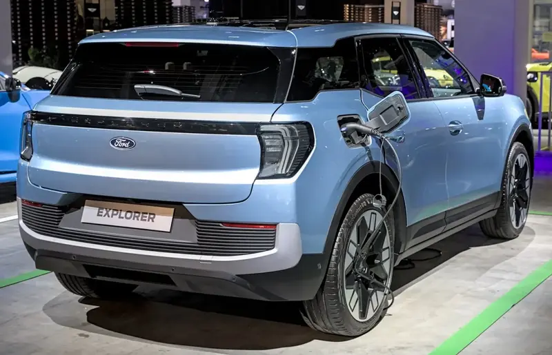 Ford Explorer EV Explorer EV 82 kWh (286 bg) Extended Range RWD - görsel 2