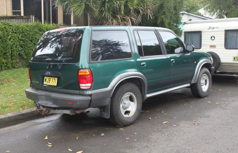 Ford Explorer - 3
